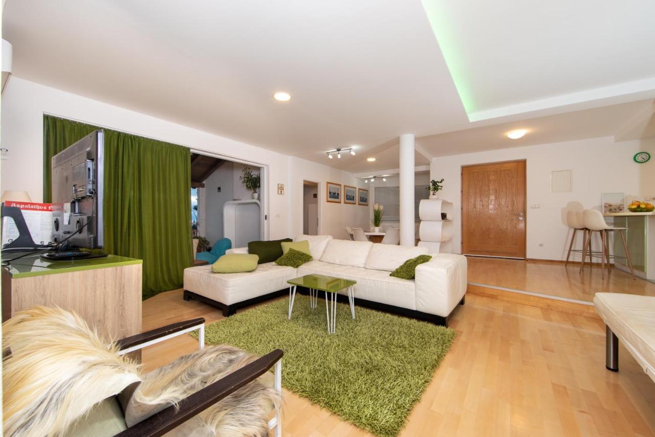 Lux Apartment Tučepi Exteriör bild