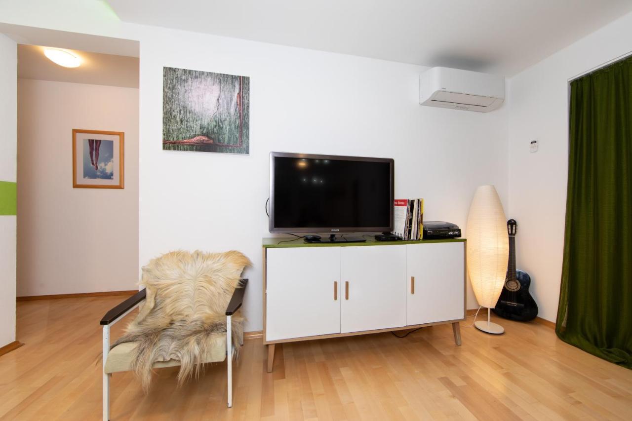 Lux Apartment Tučepi Exteriör bild
