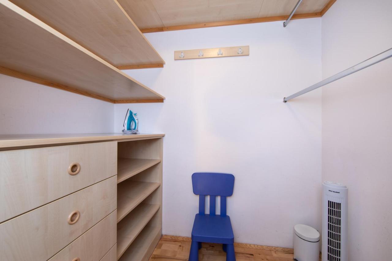 Lux Apartment Tučepi Exteriör bild