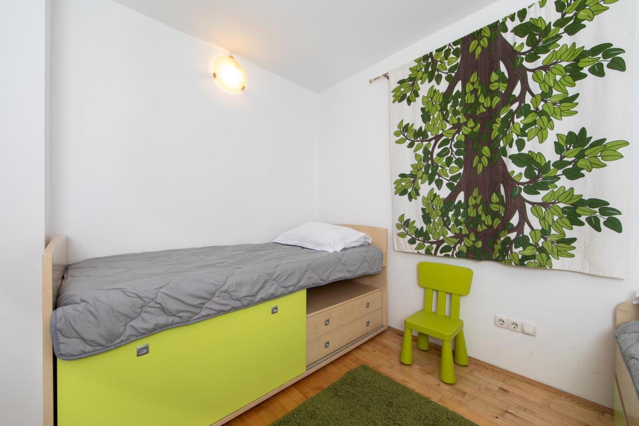 Lux Apartment Tučepi Exteriör bild