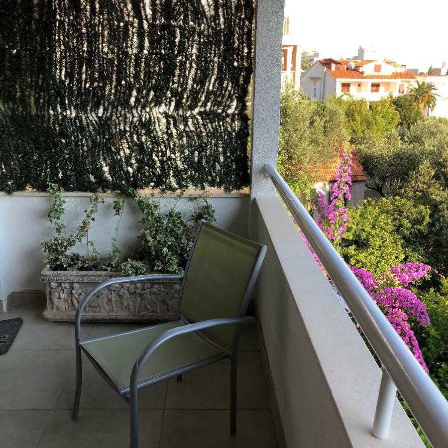 Lux Apartment Tučepi Exteriör bild